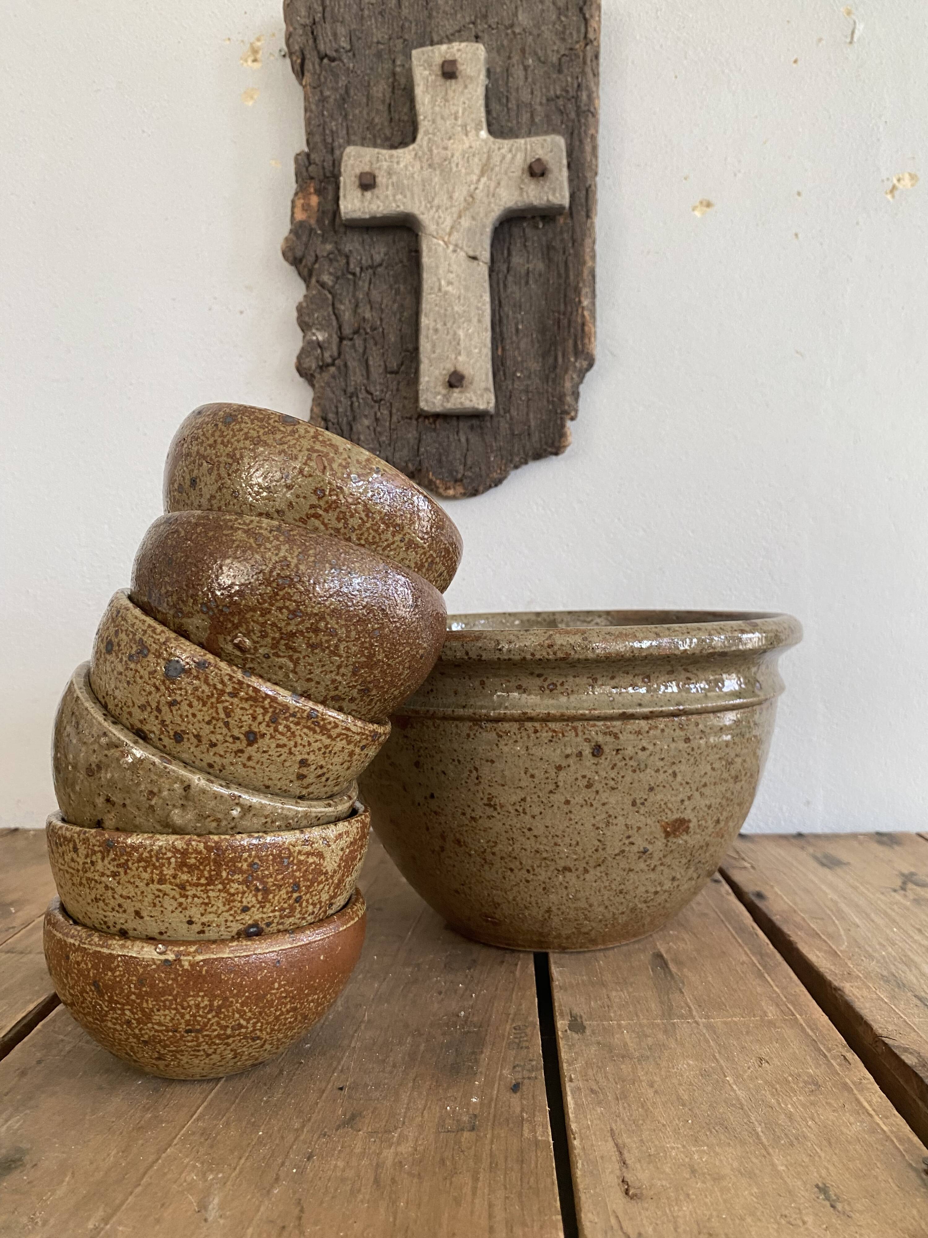 Salad bowl, 6 ramekins signed F. Baudat