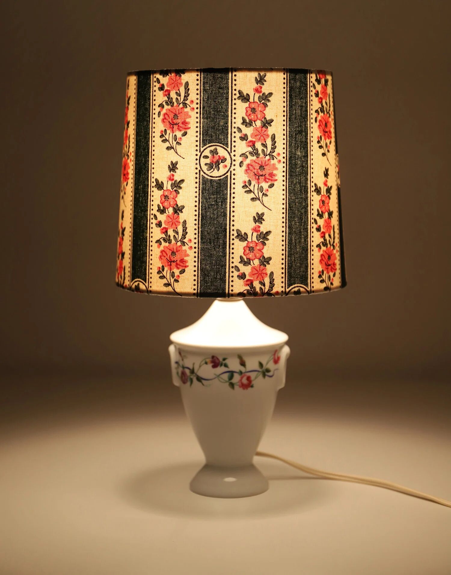 Small recycled vintage lamp — porcelain base, floral shade