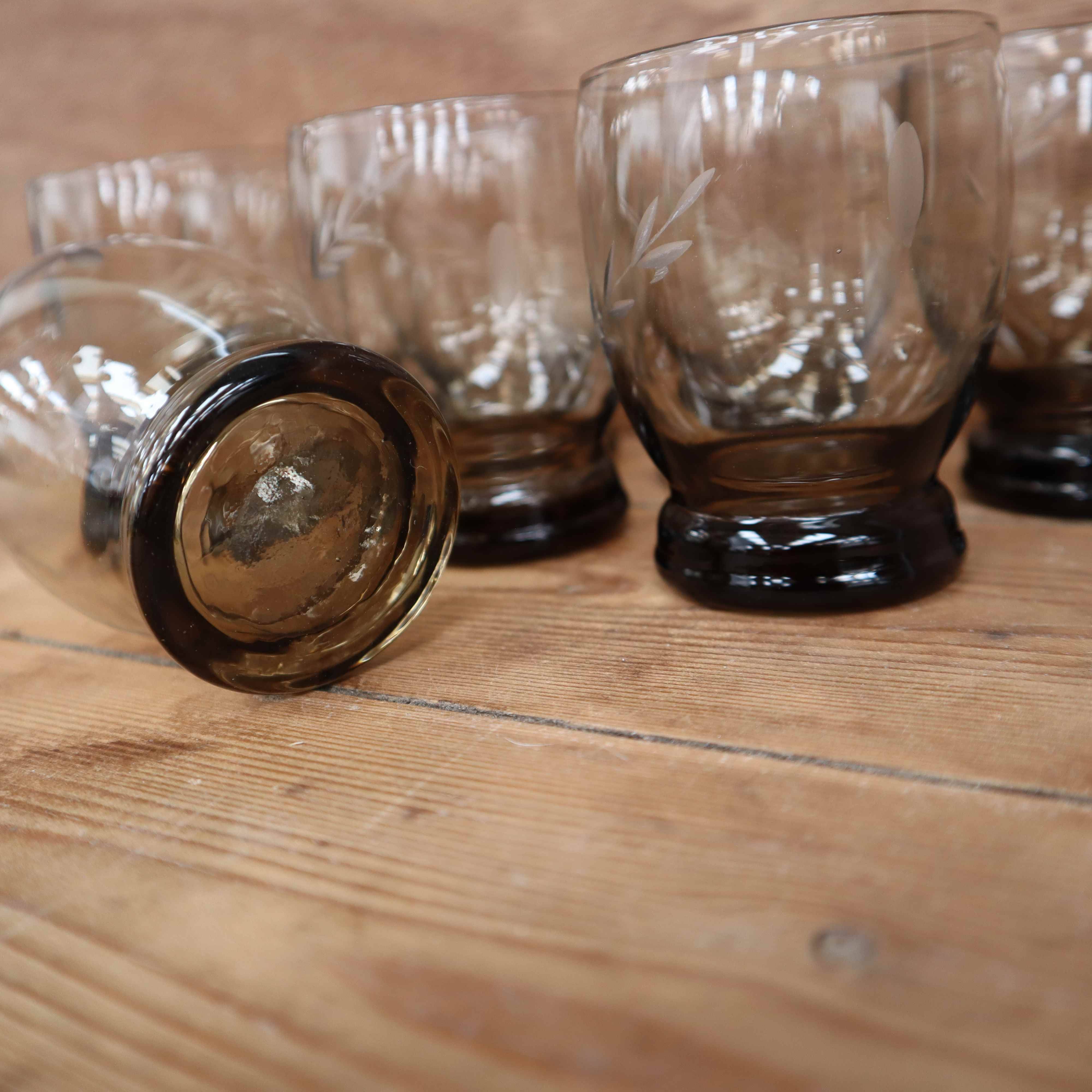 Set of 8 vintage transparent brown wheat ear chiseled glasses
