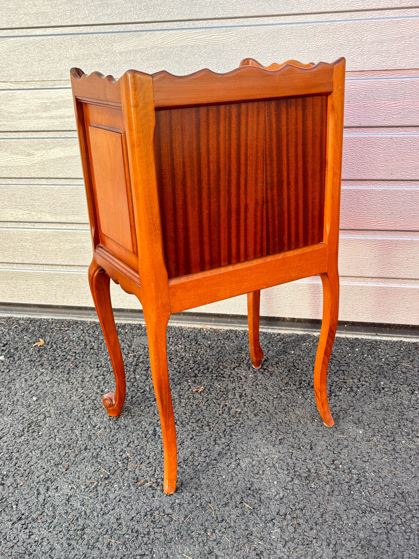 Vintage 1970s bedside table in carved wood – Louis XV style