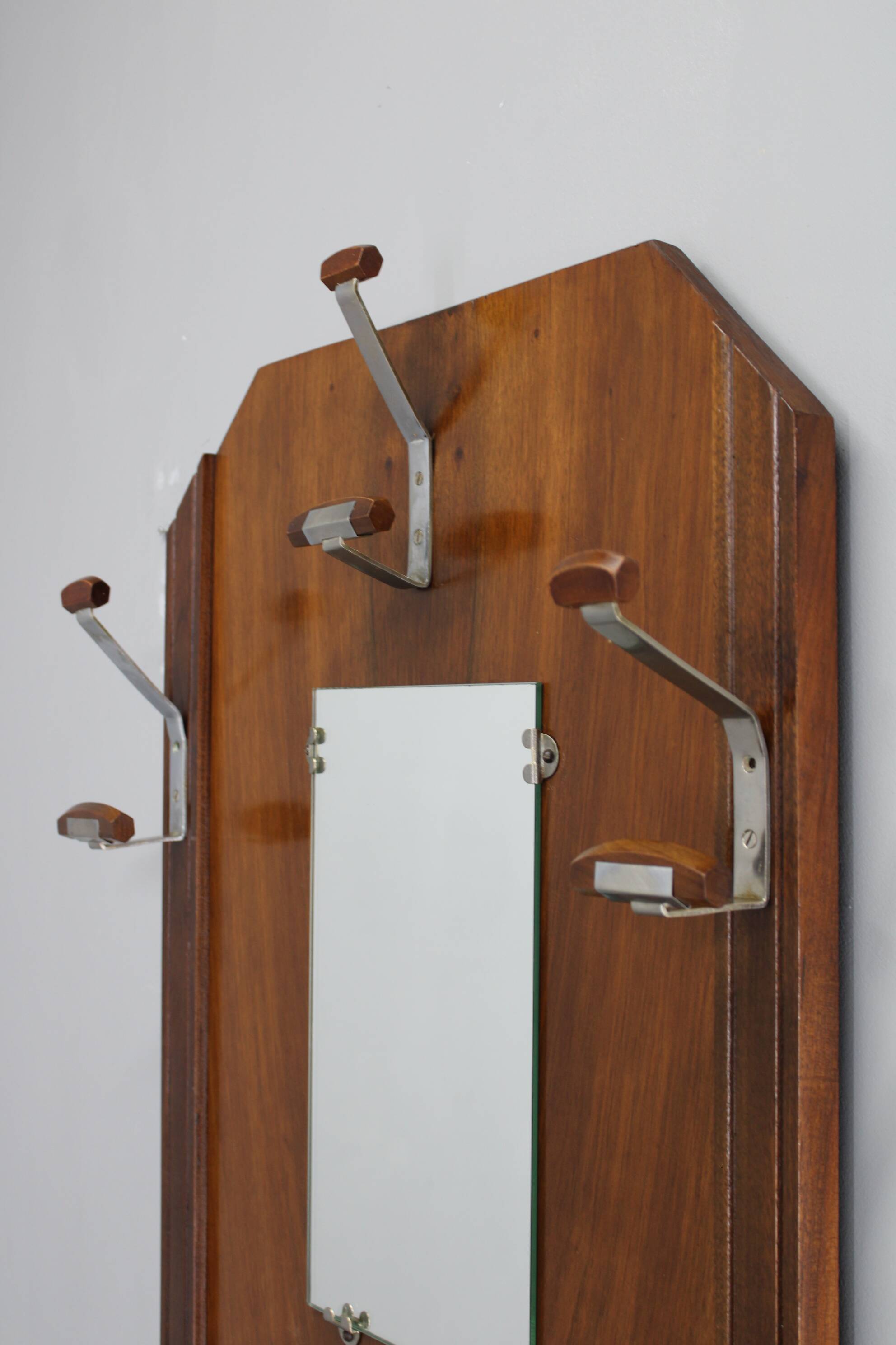 Portemanteau Art déco tchécoslovaque en noyer avec miroir, années 1930