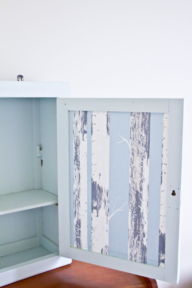 Toilet cabinet