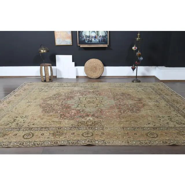1970s Vintage Persian Handmade Wool Green Area Rug 285x390