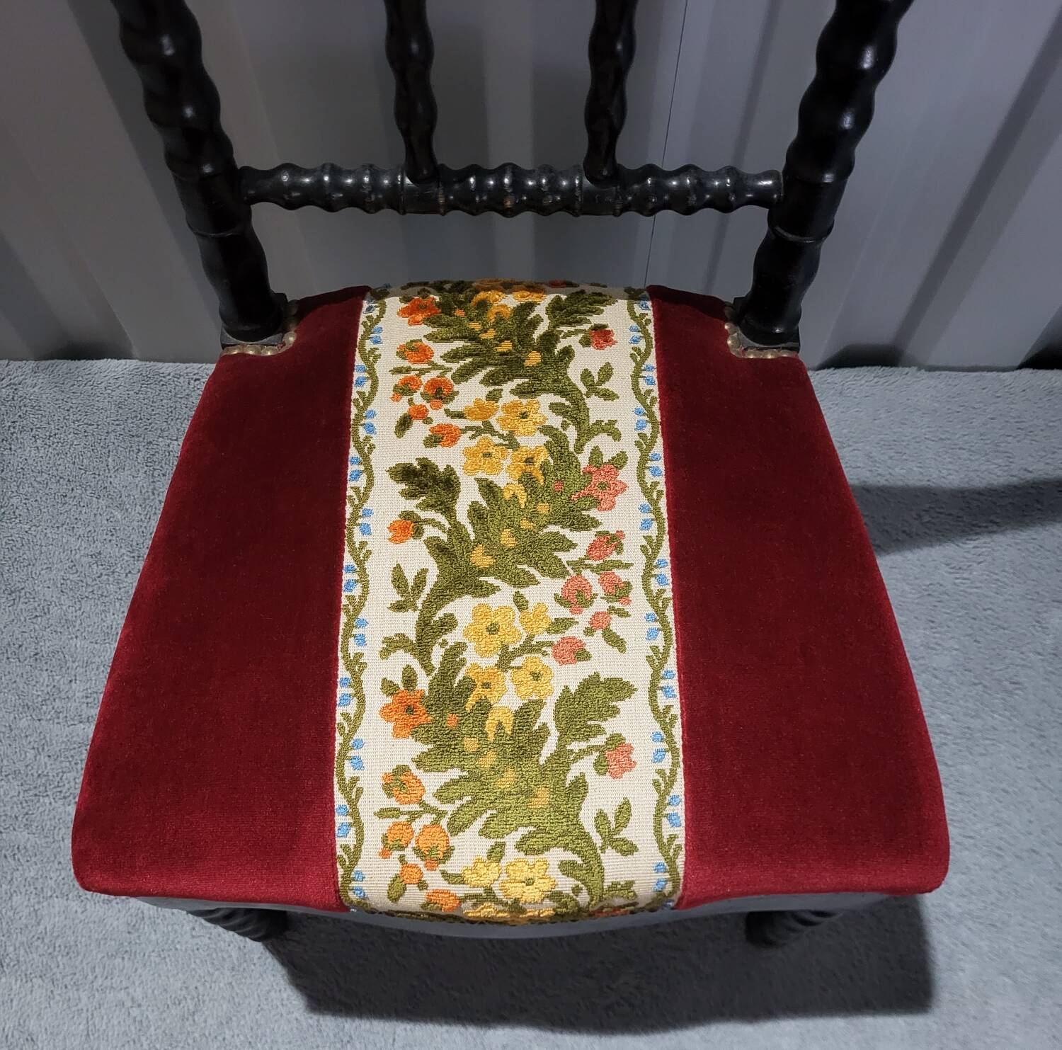 Napoleon III style wooden low chair in very good condition