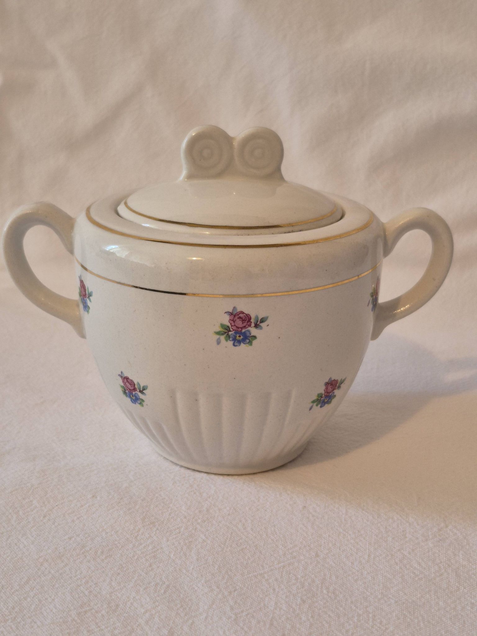 Covered sugar bowl half-porcelain Lunéville Keller and Guerin A587