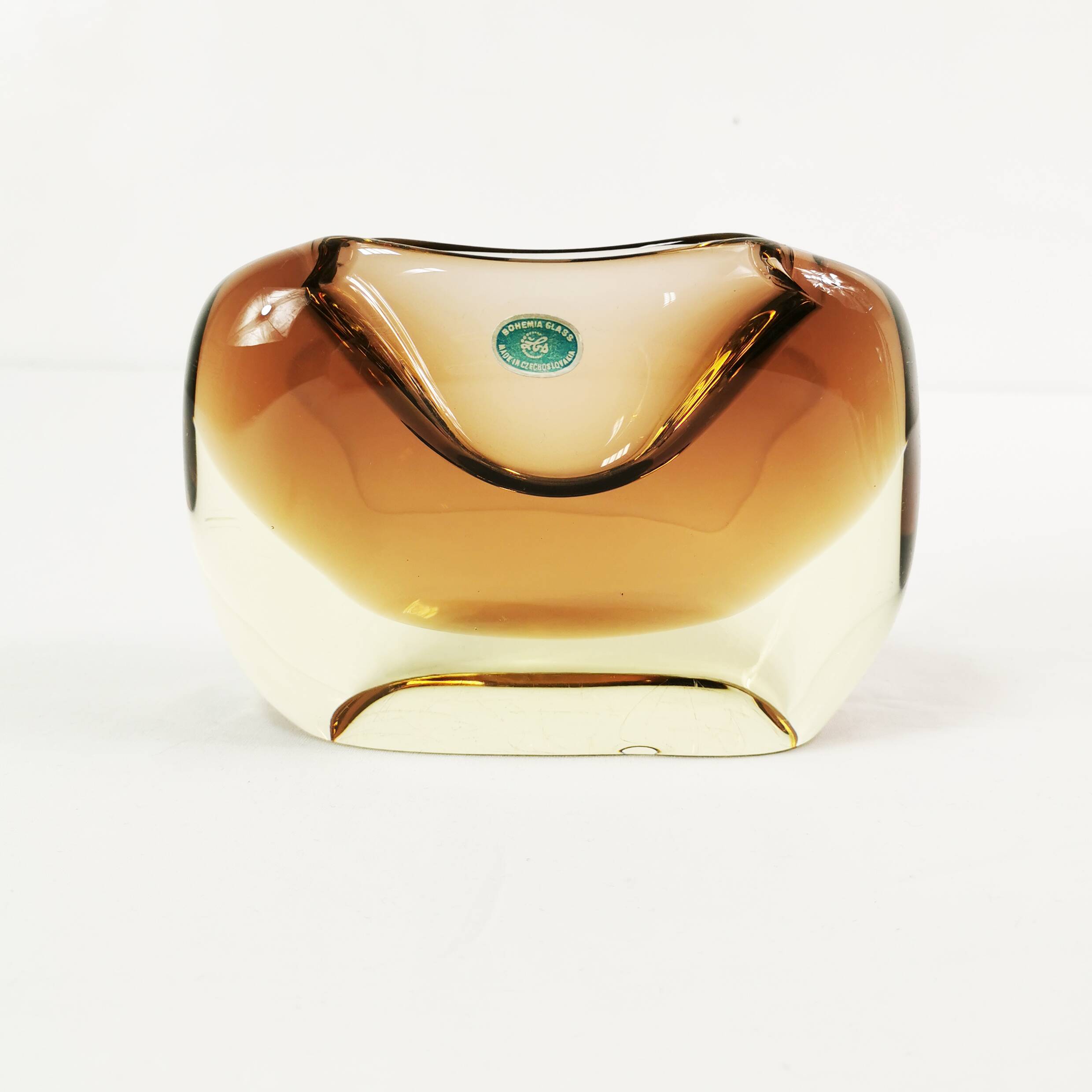 Bohemian Art Glass ashtray, Železný Brod (ZBS), designed by Miloslav Klinge
