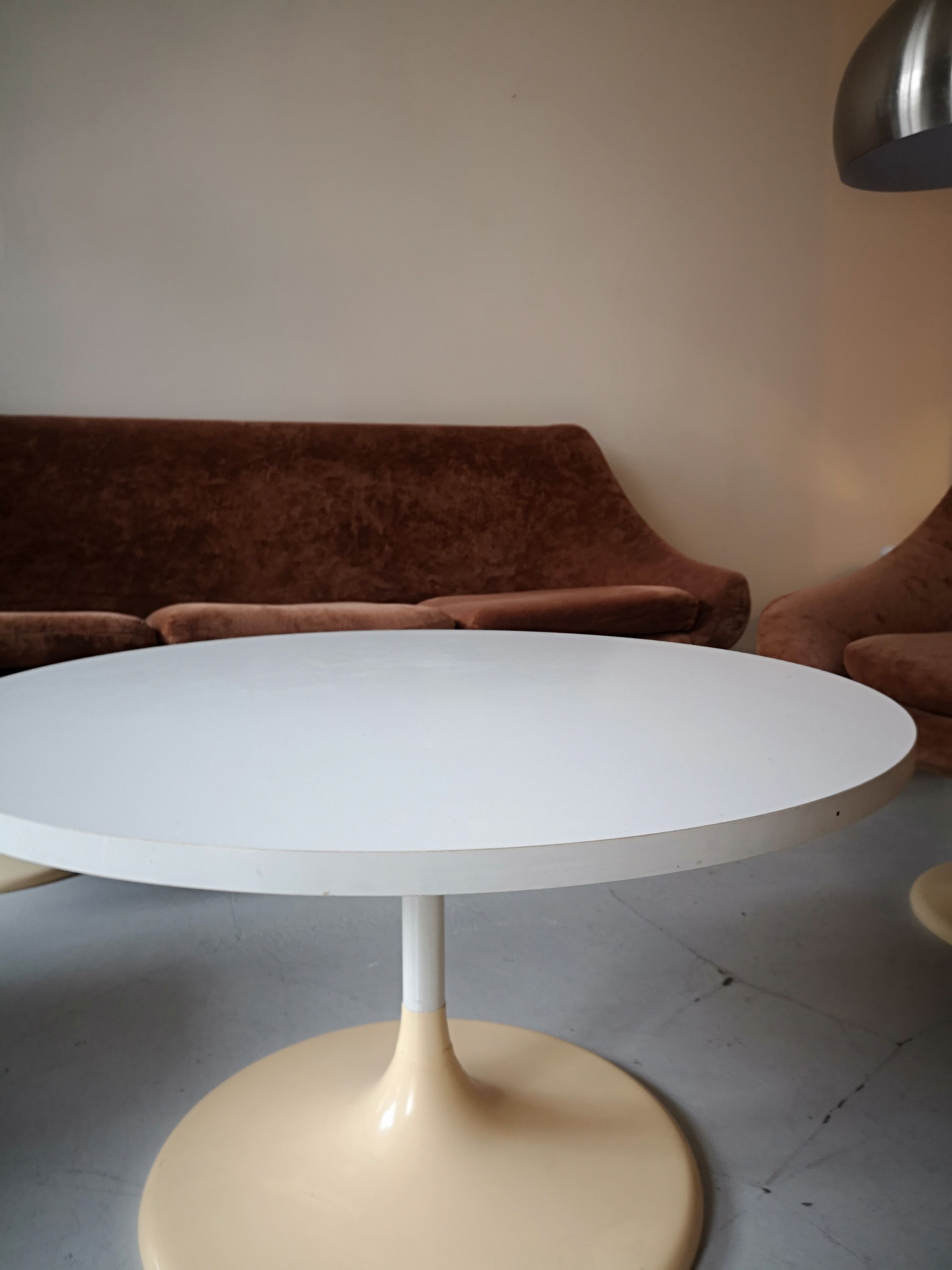 White coffee table and tulip design 1970