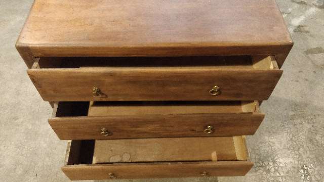 3 drawers dresser