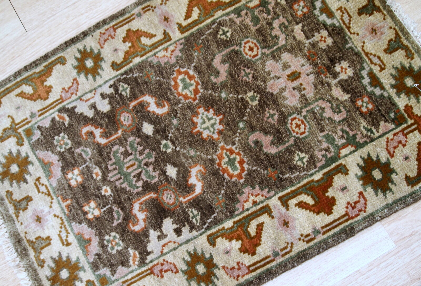 Handmade Indo-Mahal vintage rug 64cm x 97cm 1980s, 1B865