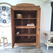 Wardrobe, oak linen cupboard from 1920.