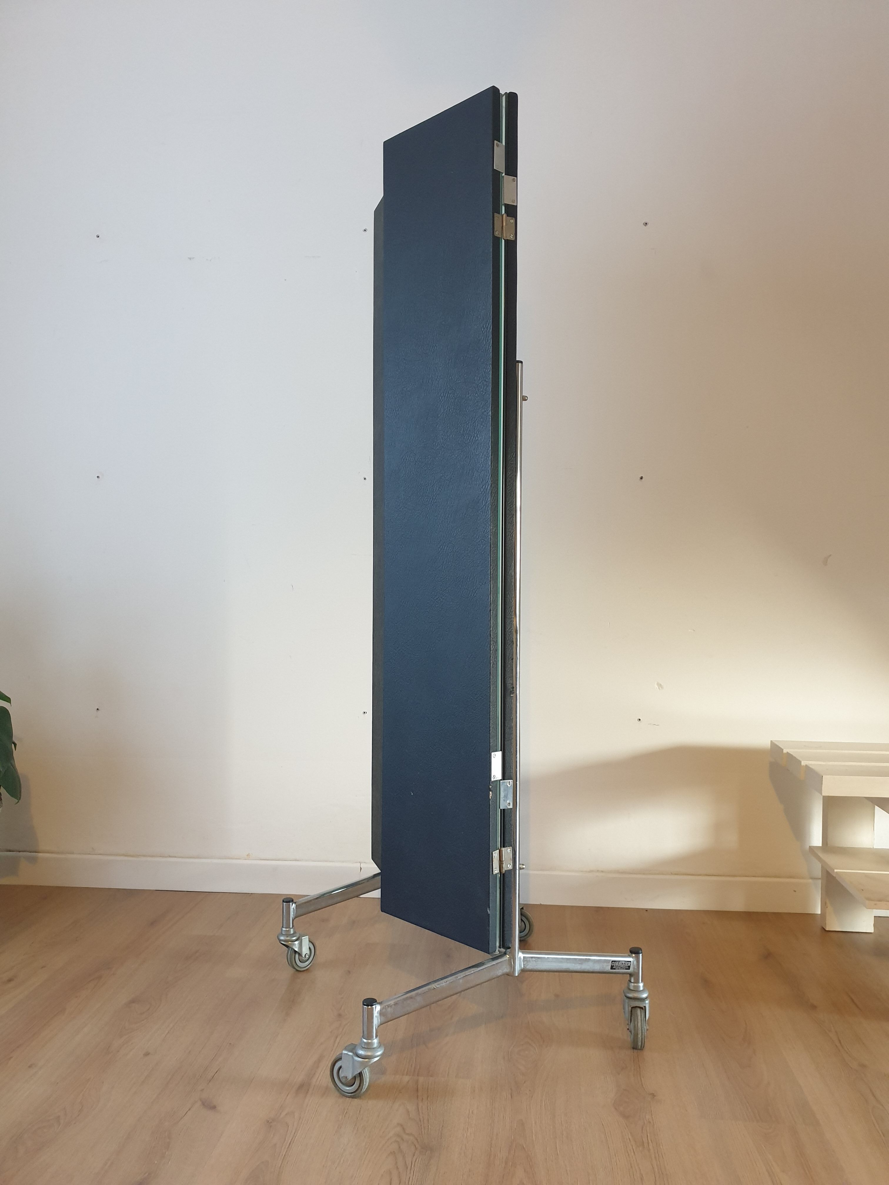 XL triptych mirror on wheels