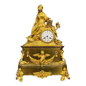 Pendule en bronze doré époque empire vers 1820