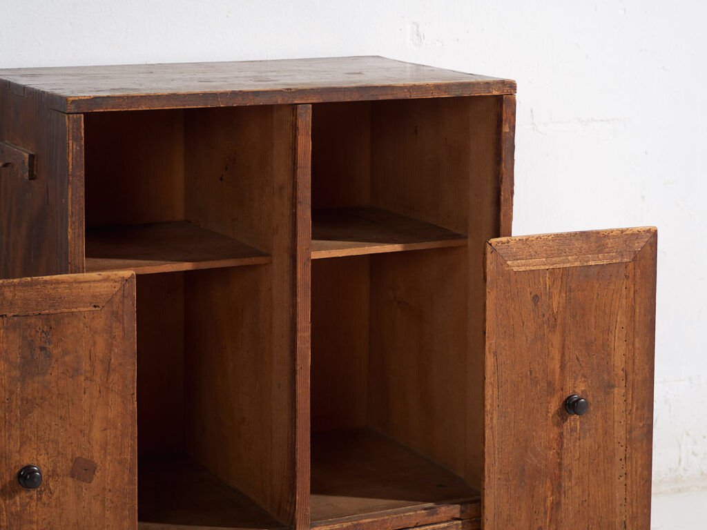 Antique cedar mizuya ko-dansu, Meiji-Taishō period (circa 1890-1925) #39