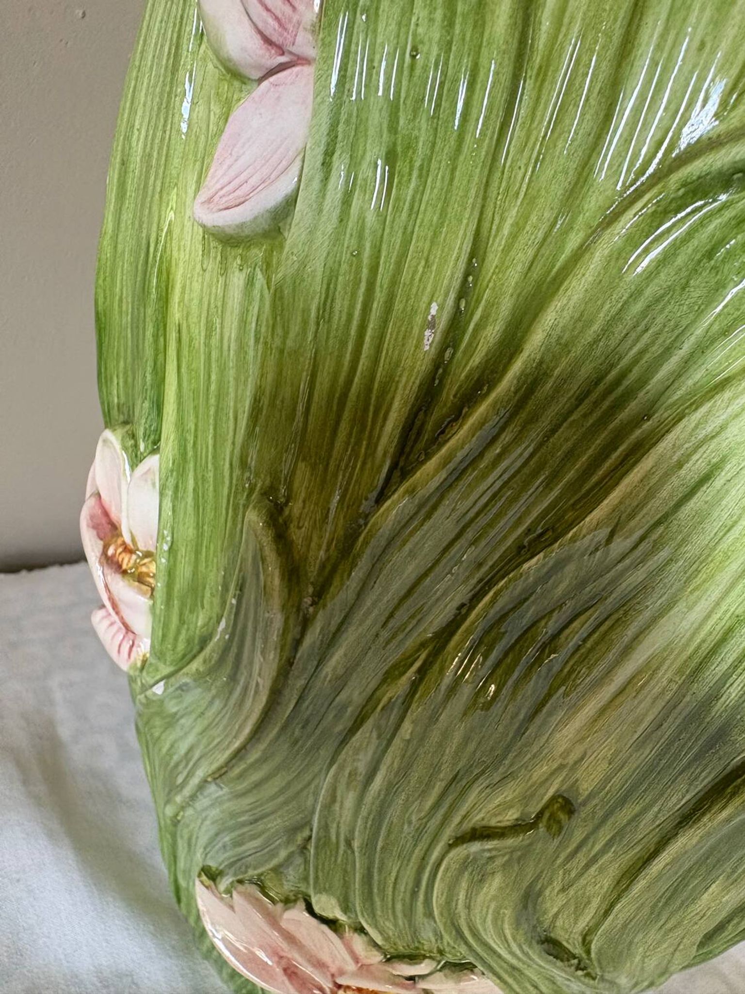 Vase en barbotine maison Chaumette