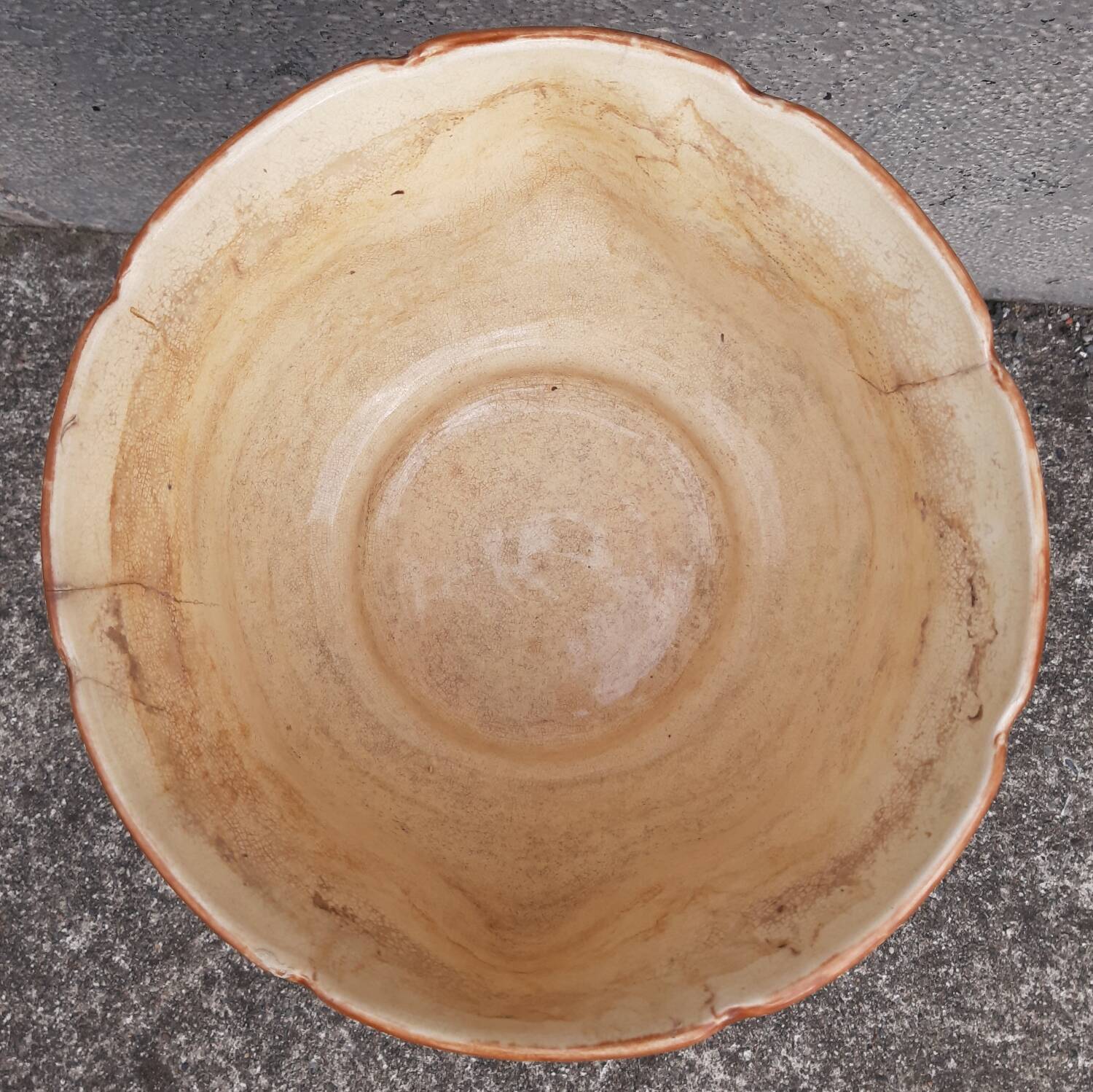 19th-century earthenware cachepot