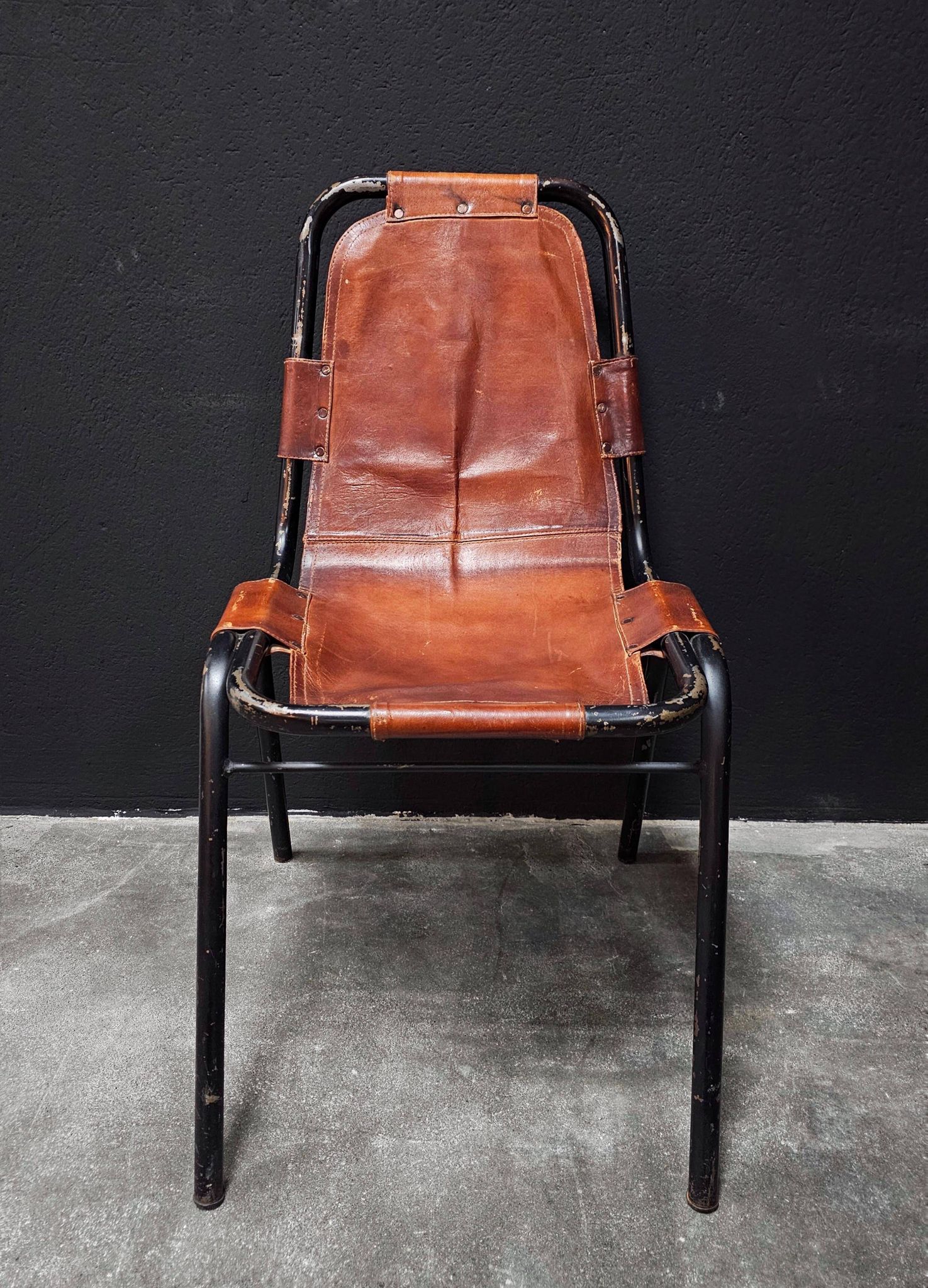 Set of 3 leather Bauhaus chairs by DalVera, Charlotte Perriand style, 1950.