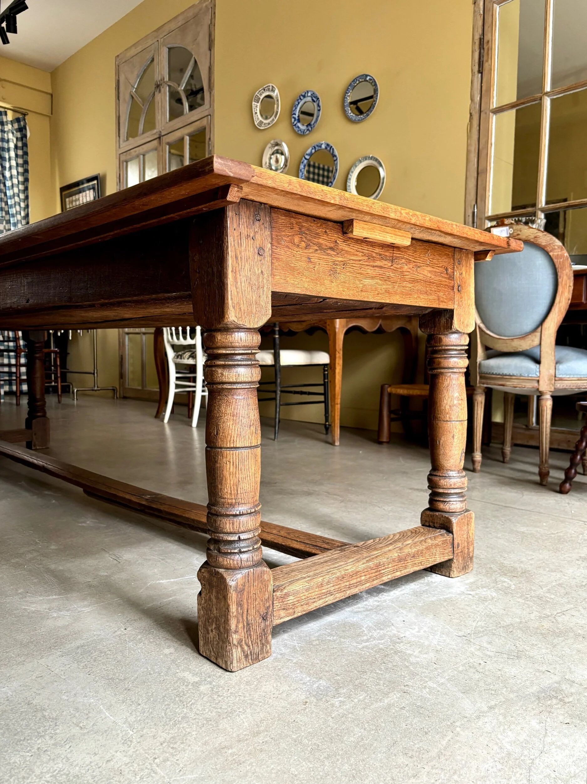 Table de drapier en bois massif 237 x 79 cm
