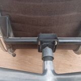 Paire de fauteuils Eames EA 117