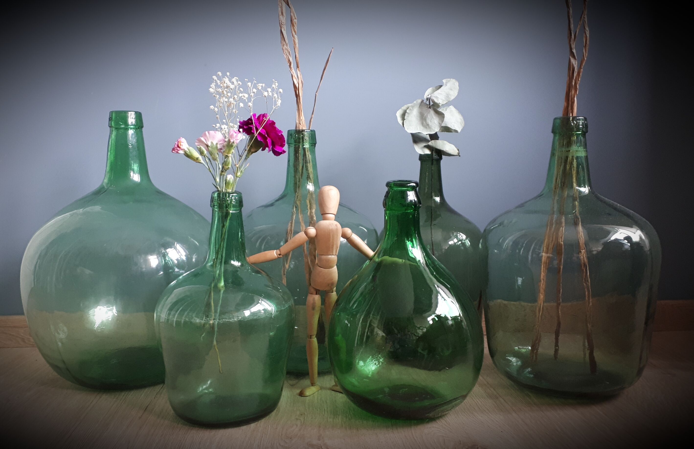 Demijohn 2L light green curved