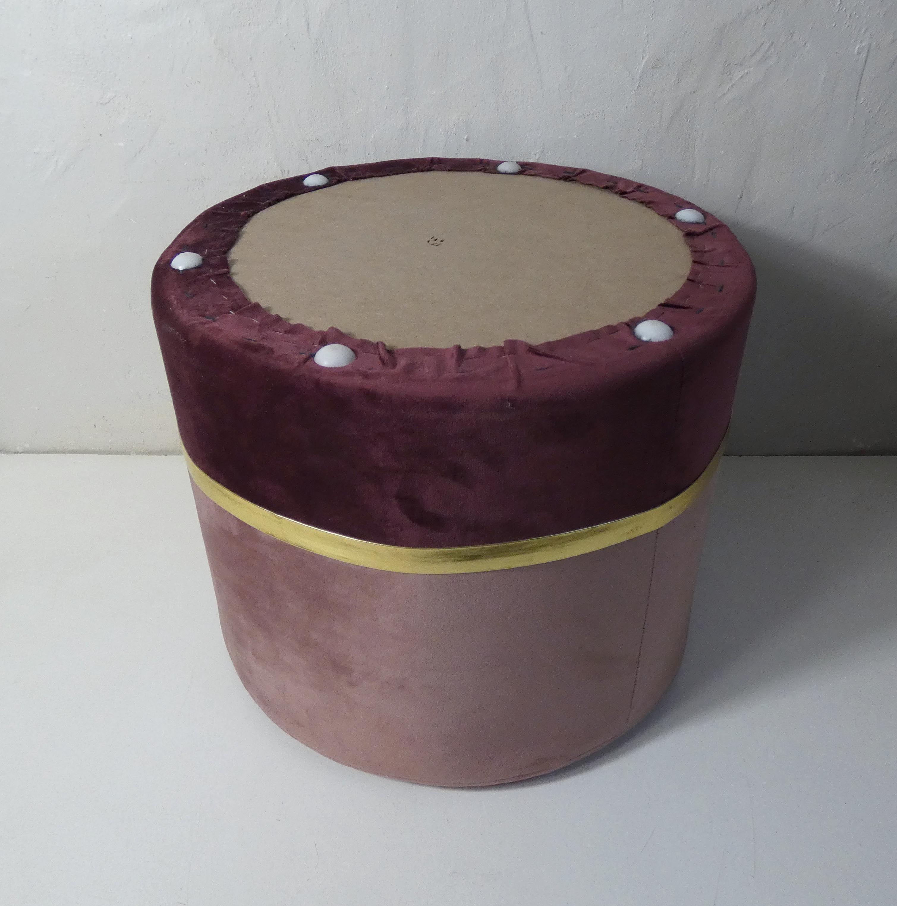 Velvet pouf
