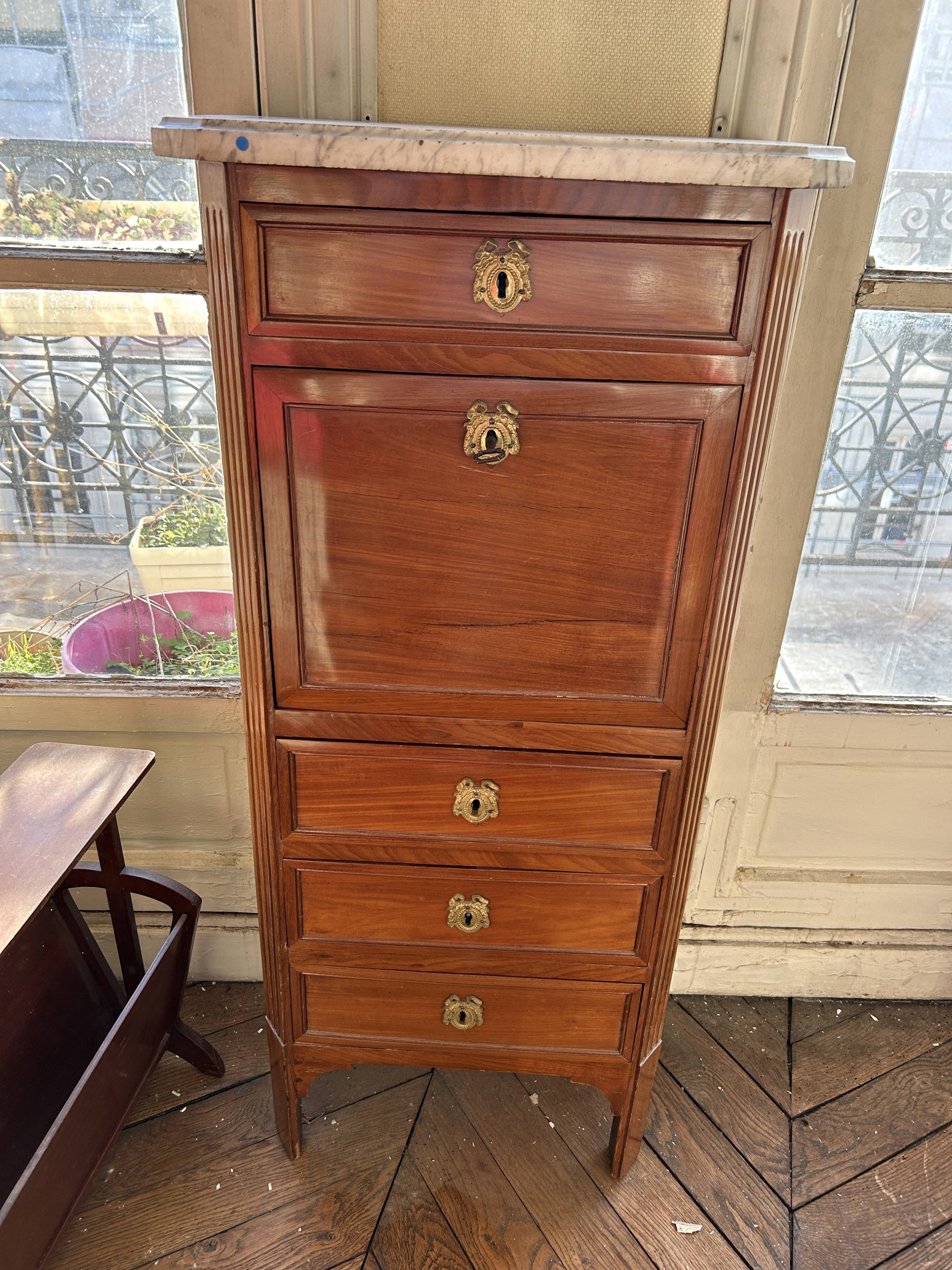 Louis XVI child's secretary – mahogany and mahogany veneer – late 18th century