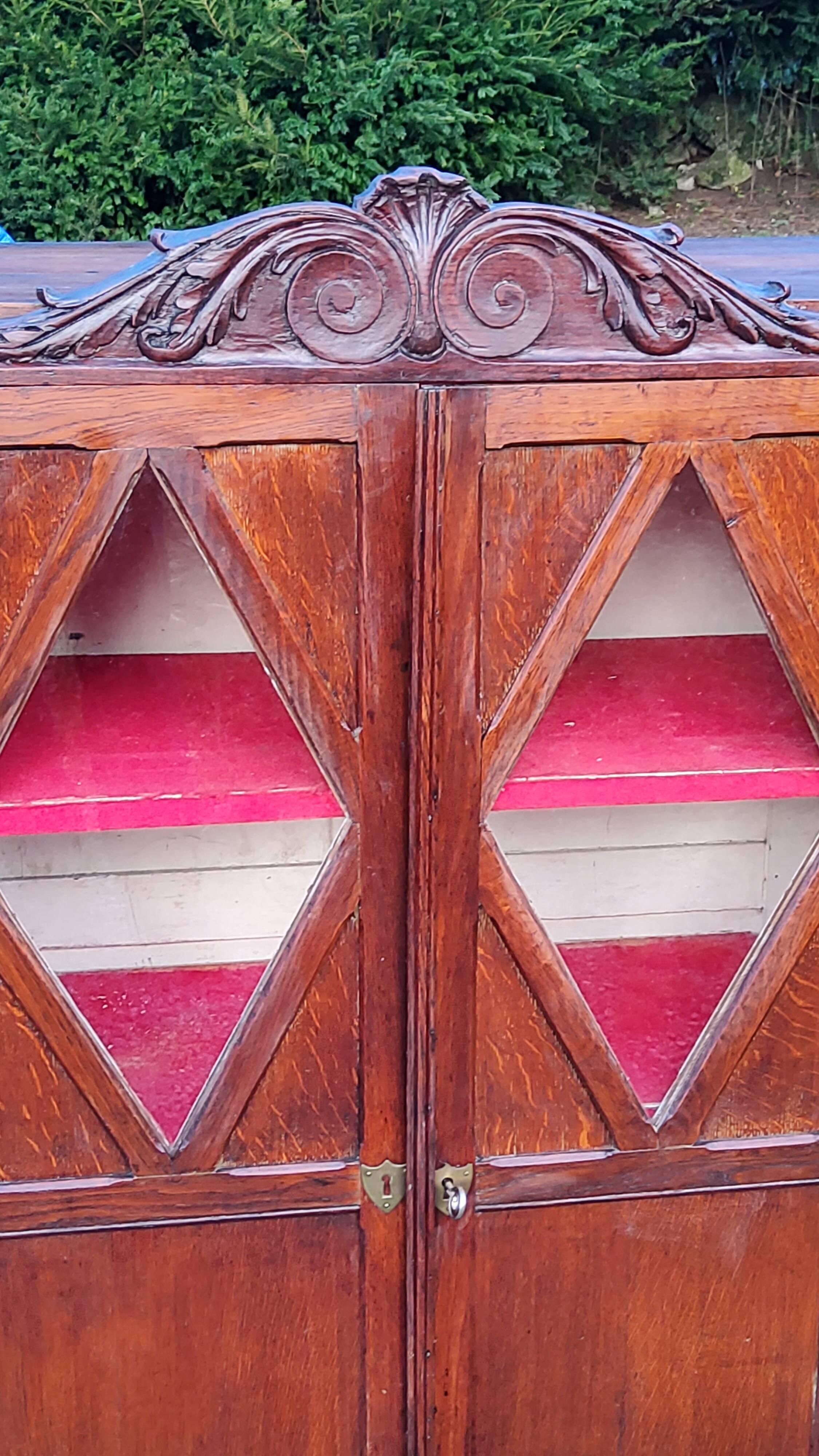 Library in solid oak and walnut, late 19th century