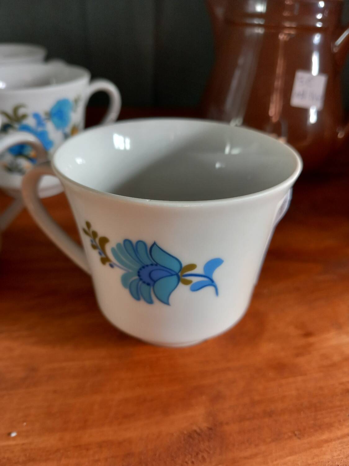 4 coffee cups