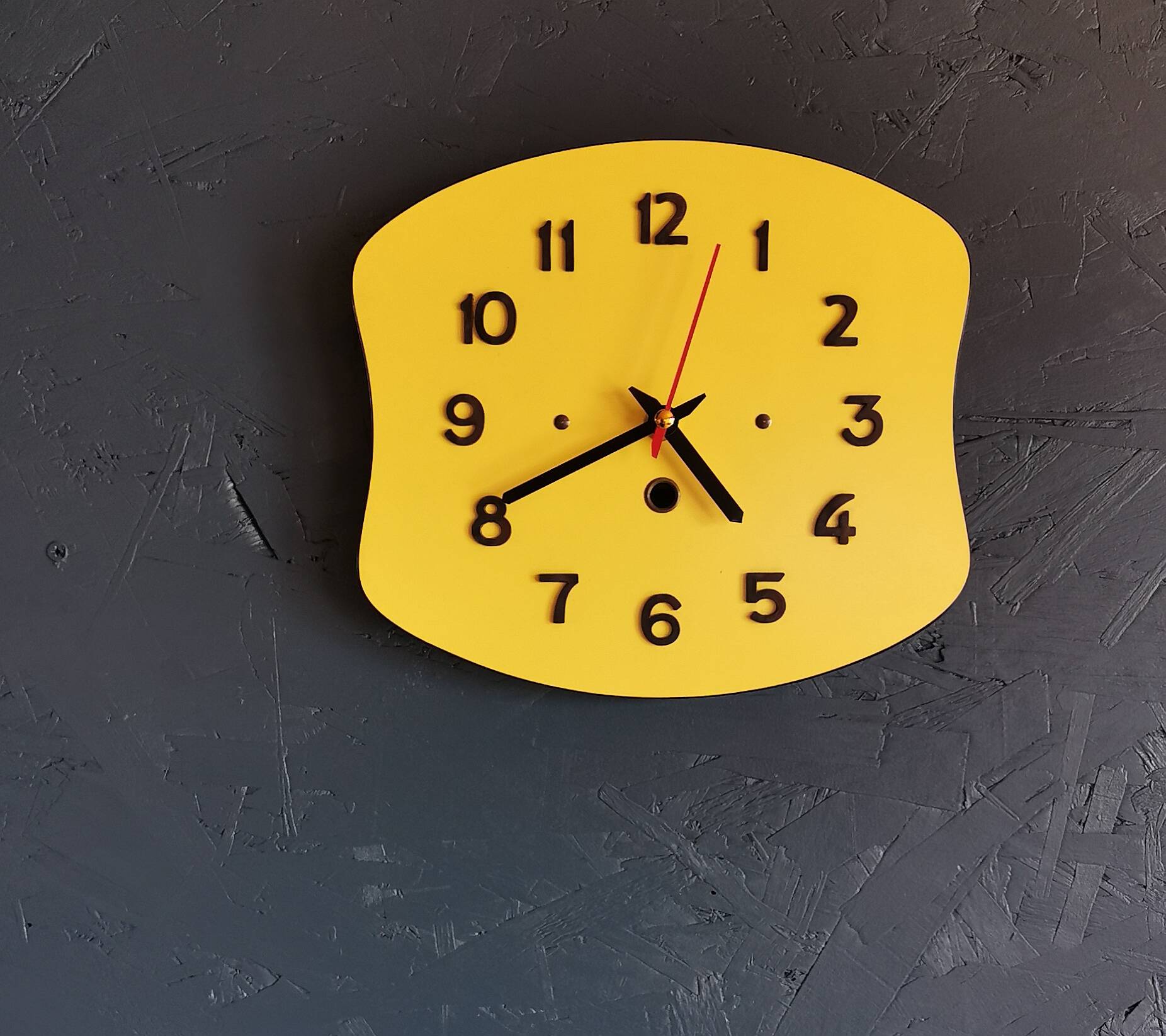 Vintage formica clock silent wall pendulum 60s "Yellow"
