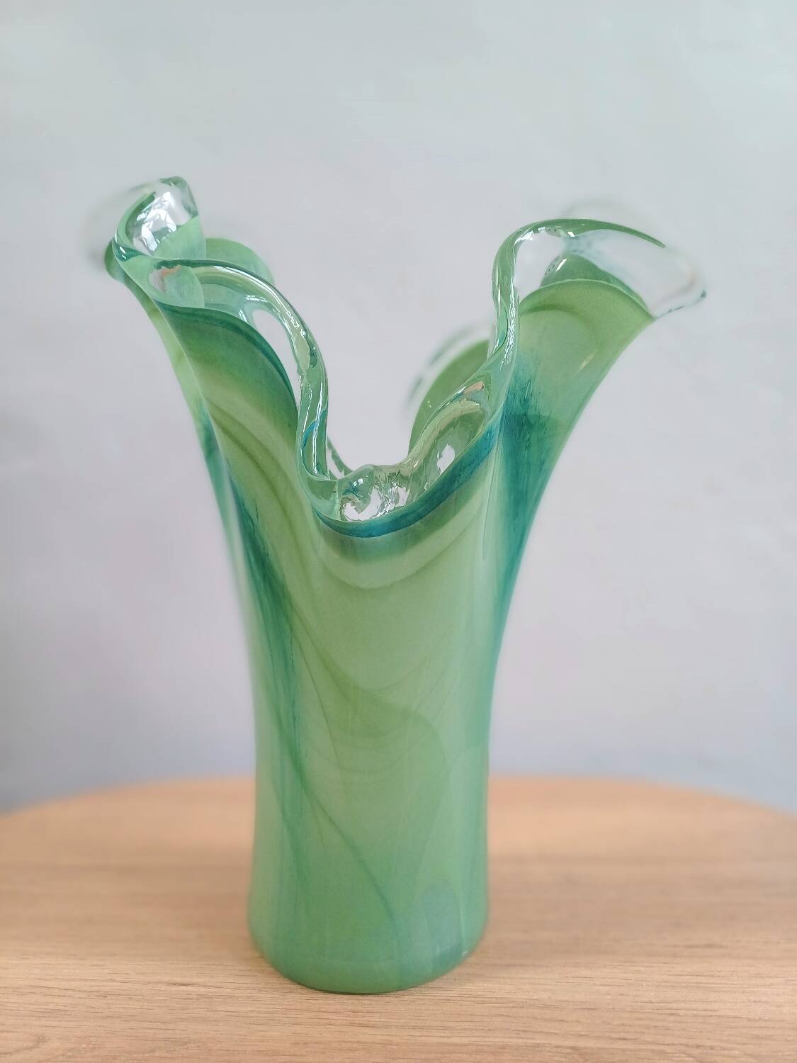 Vase en verre de Murano vert, Italie