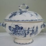 Sarreguemines "Carmen" model soup tureen