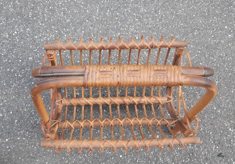 Porte-revue en rotin, années 60