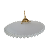 Serrated opaline suspension