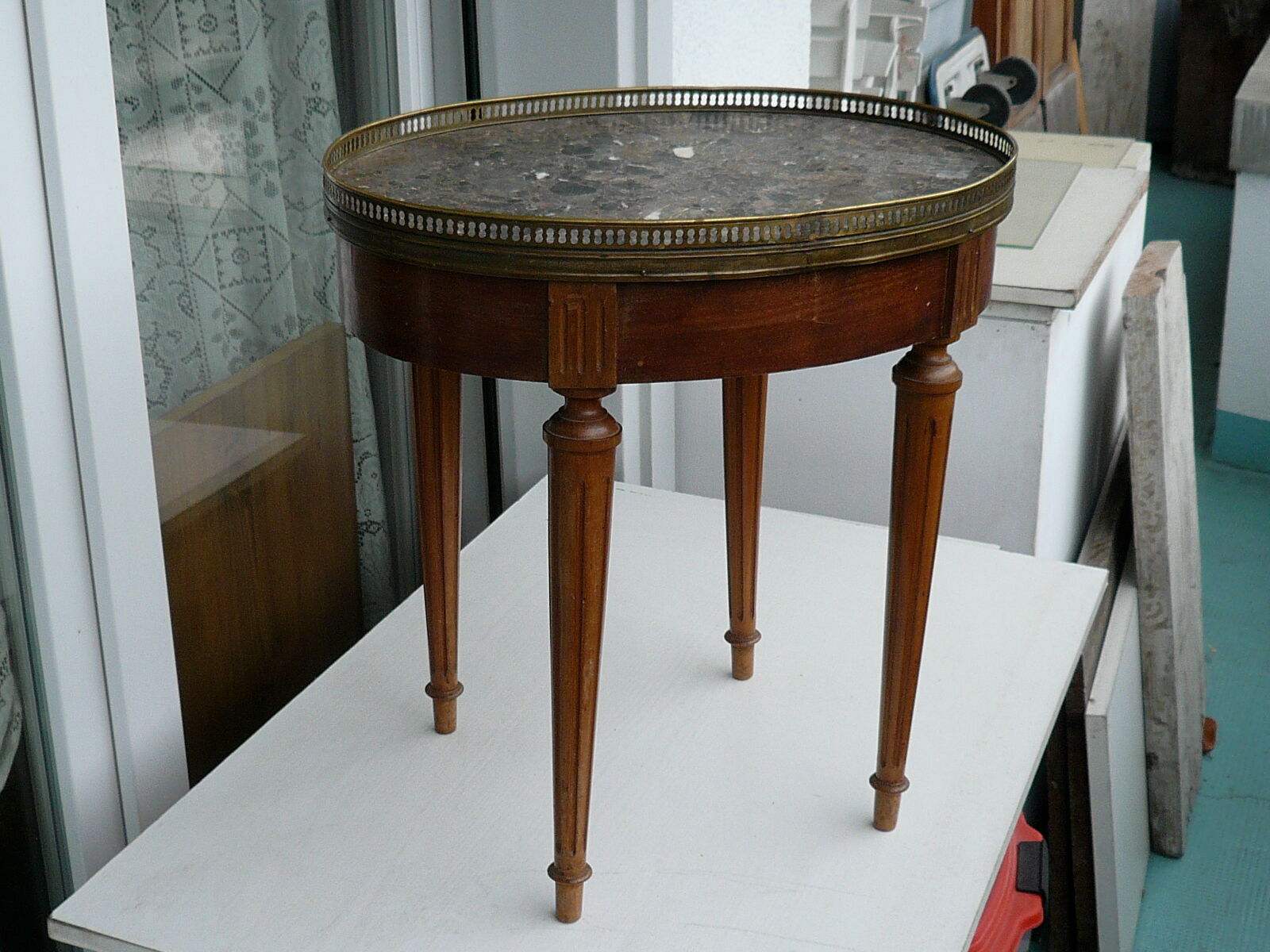 Louis XVI-style bouillote table