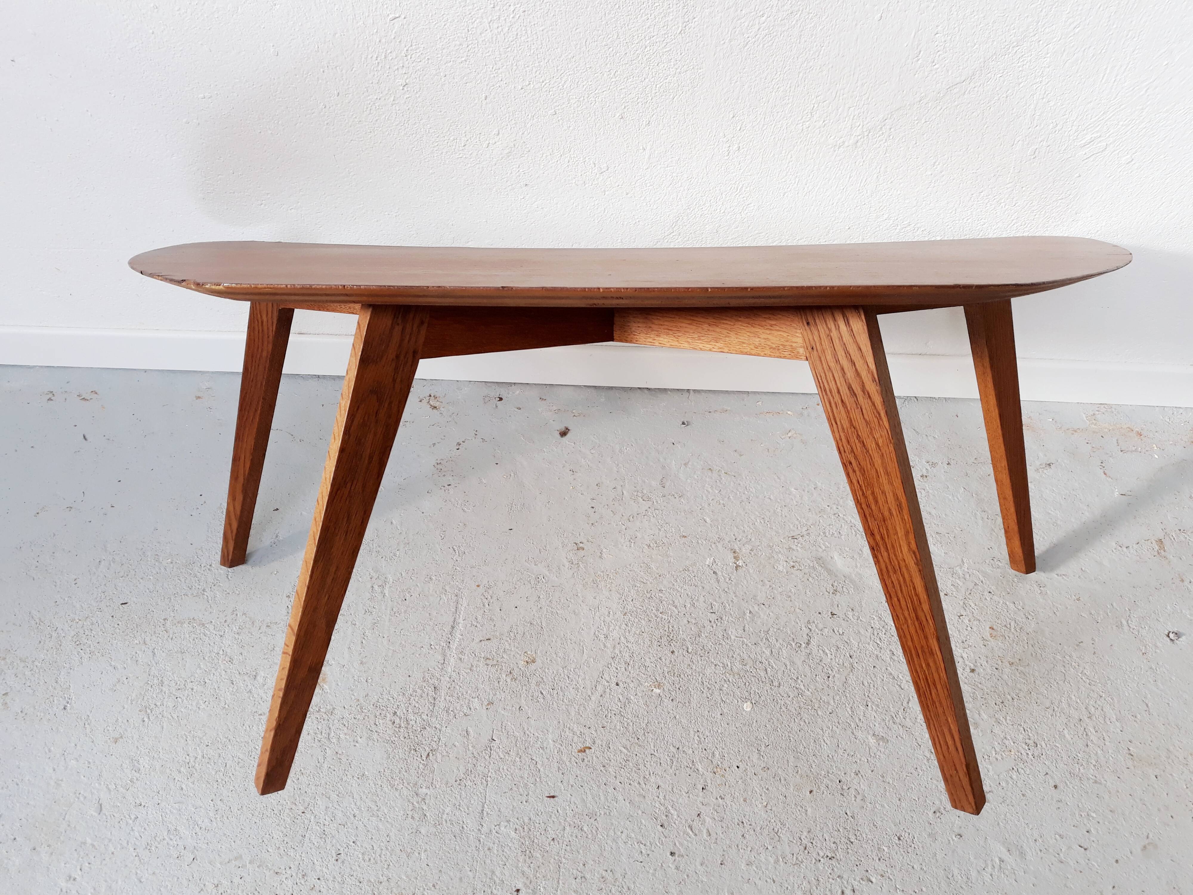 Table basse vintage haricot