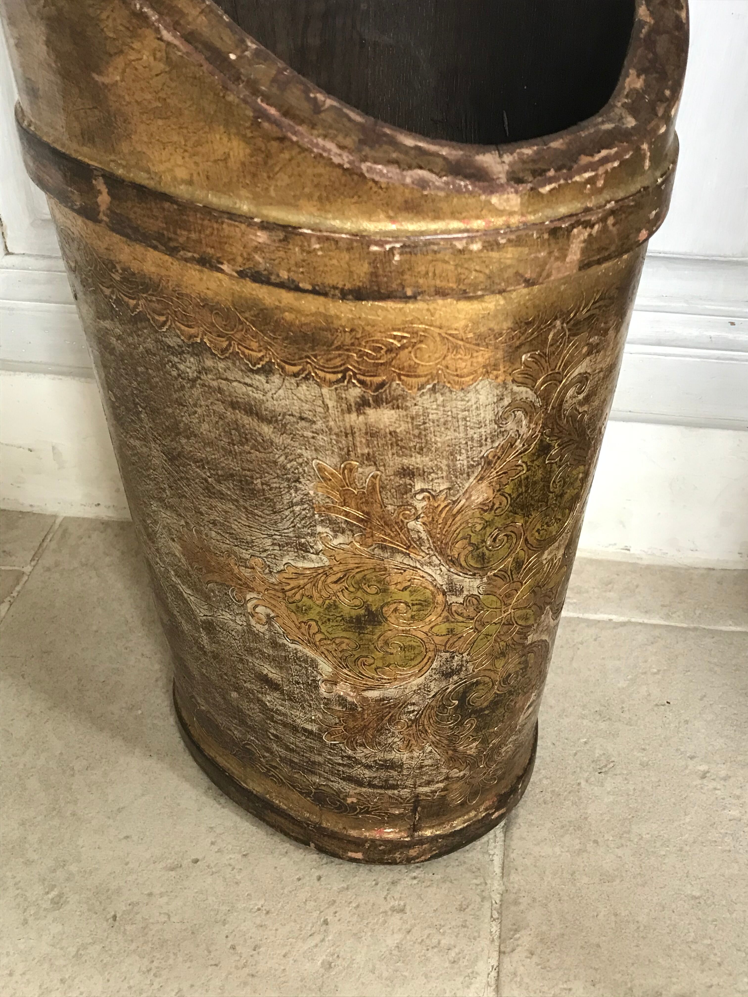 Vintage florentine umbrella holder