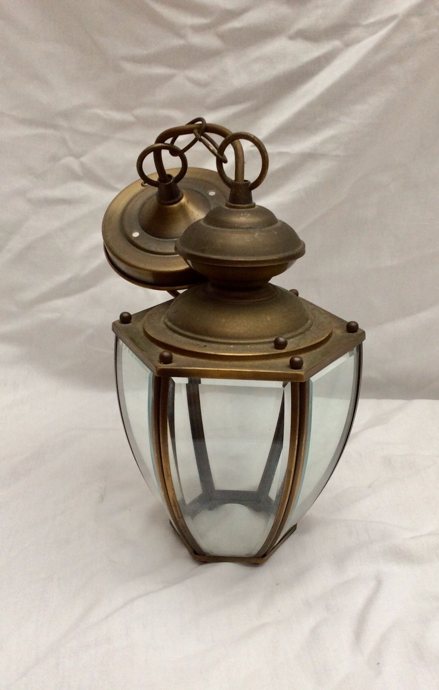 Hexagonal vestibule lantern in brass and glass dimension: height -46cm- diameter -17cm-