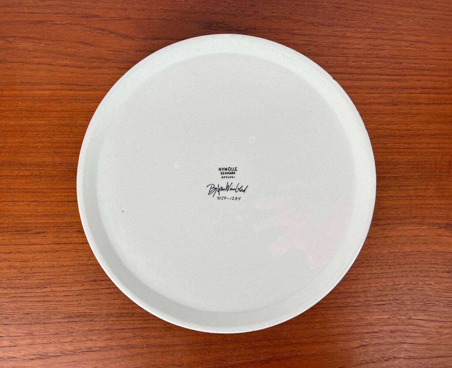 Modern Danish Flora bowl from the mid-century by Bjørn Wiinblad for Nymölle, Denmark, 1960s.