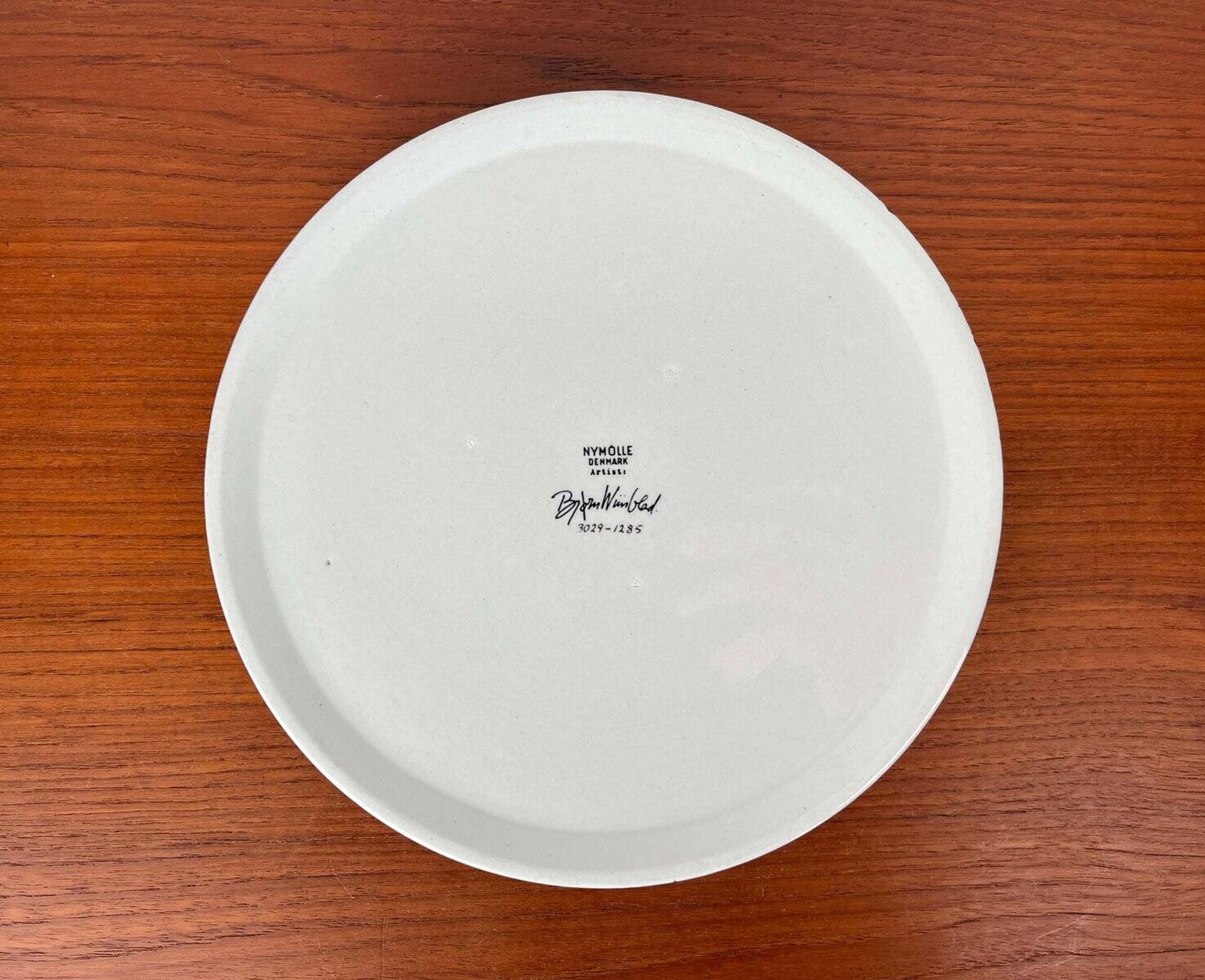 Modern Danish Flora bowl from the mid-century by Bjørn Wiinblad for Nymölle, Denmark, 1960s.