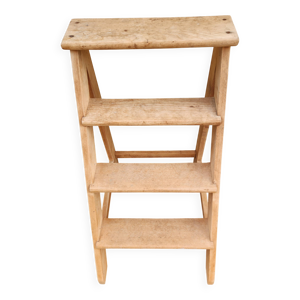 Escabeau en bois massif