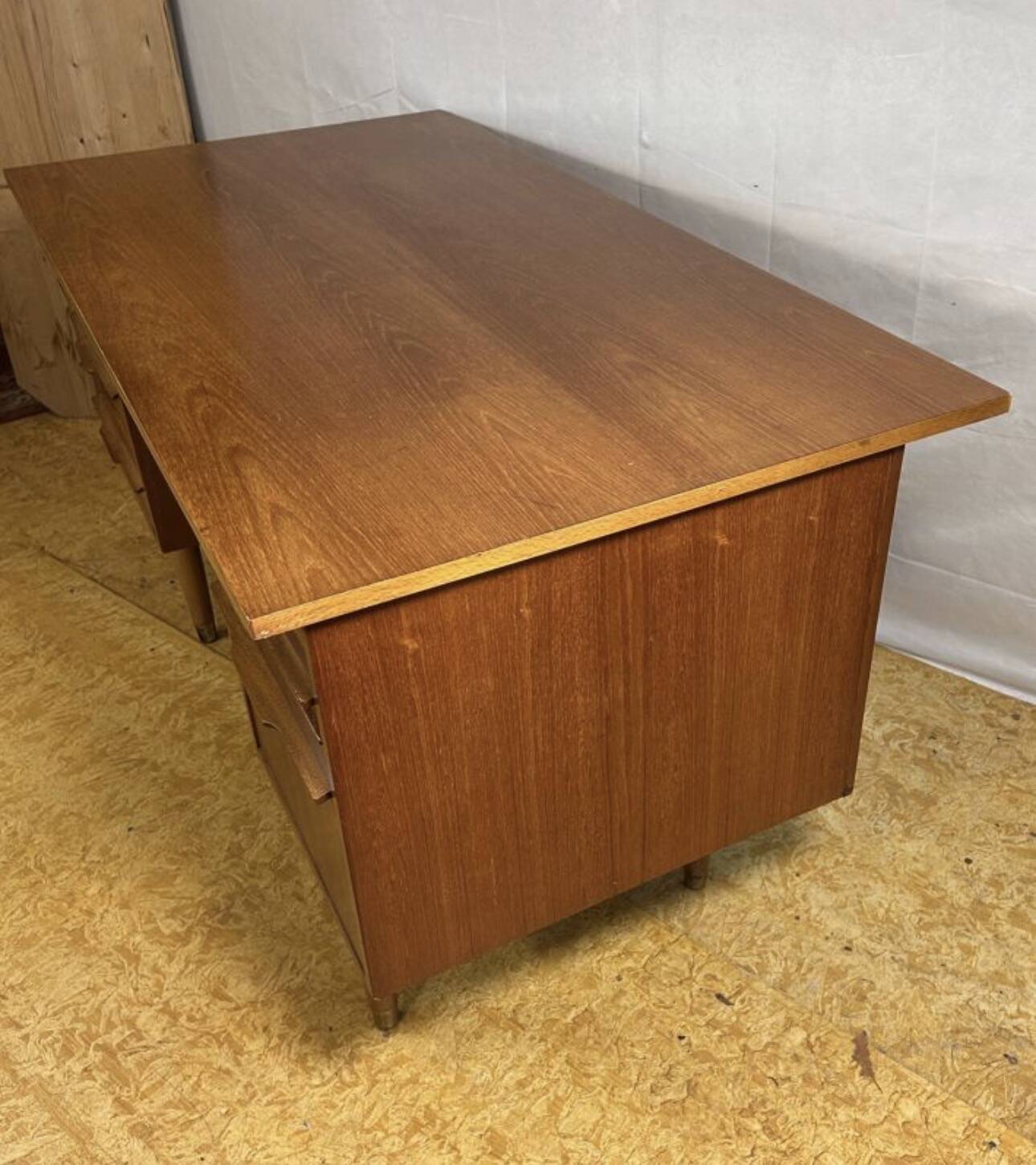 Bureau vintage en teck des années 1960, design danois scandinave rétro du milieu du siècle