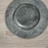 Assiette vintage en métal décorative