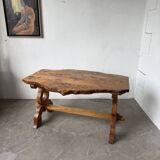 Table artisanale en orme massif, art populaire