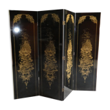 Laque screen black fund pattern