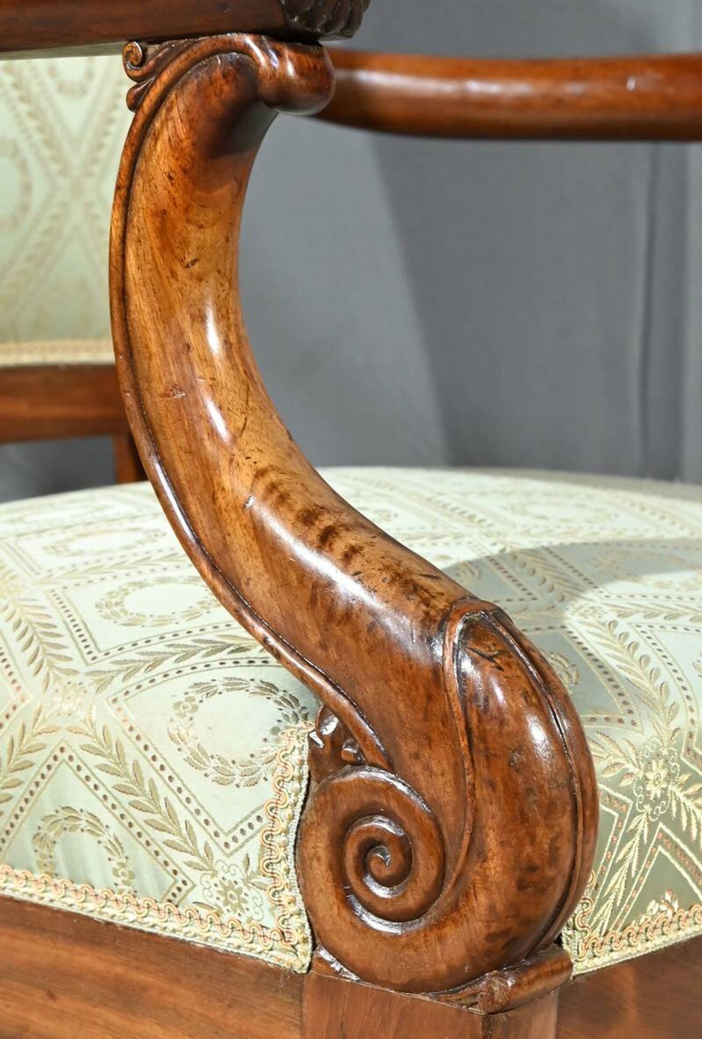 Pair of Crossed Armchairs in Mahogany, Restoration Period – Early 19th Century