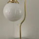 Lampe vintage des années 70 en laiton et opaline