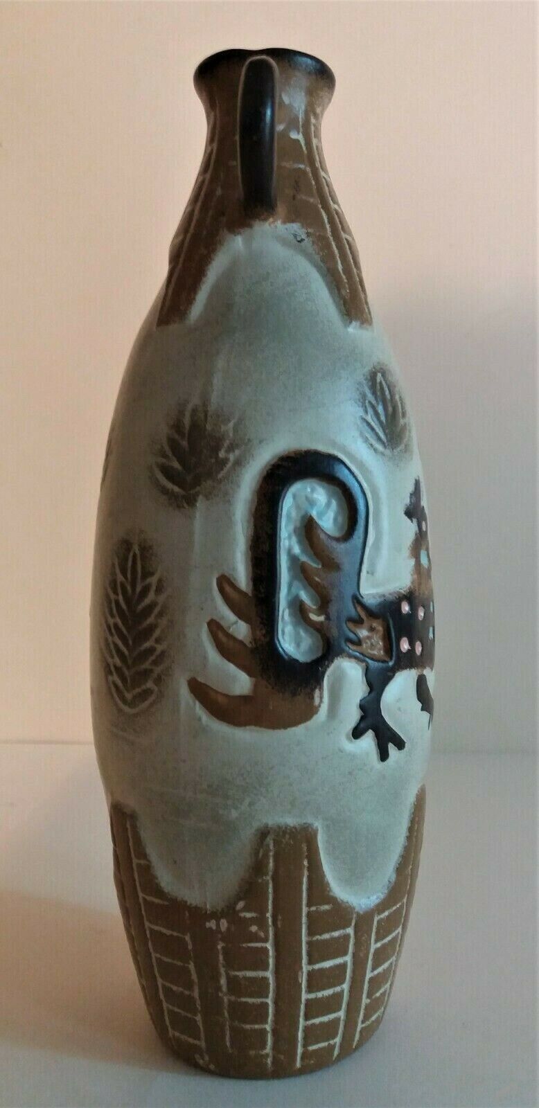 Stoneware vase decorated with vintage ceramic roosters XXth