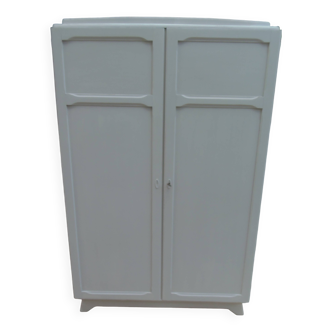 1950s wardrobe, 2 doors, one bar, 3 shelves, re-enchanted in pearl gray with waxed finish.