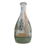 Carafe en verre taillé