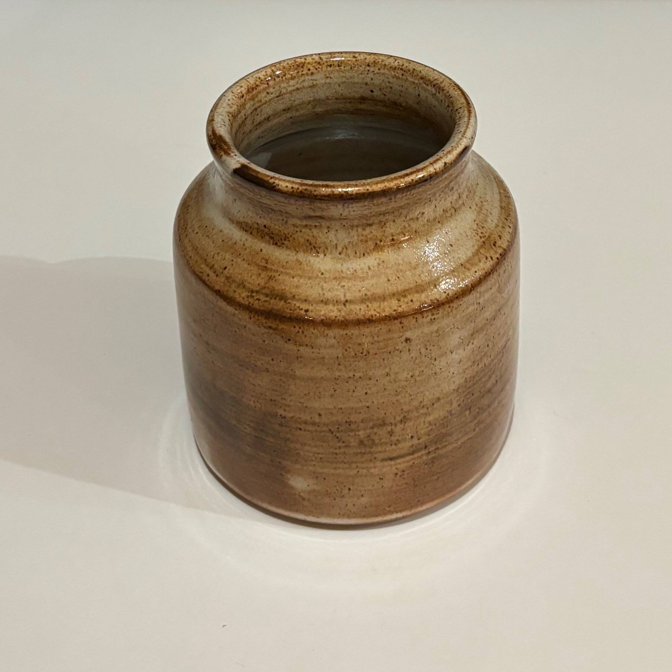 Ceramic pot, Atelier Dieulefit