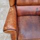 Paire de fauteuils club en cuir des années 1980